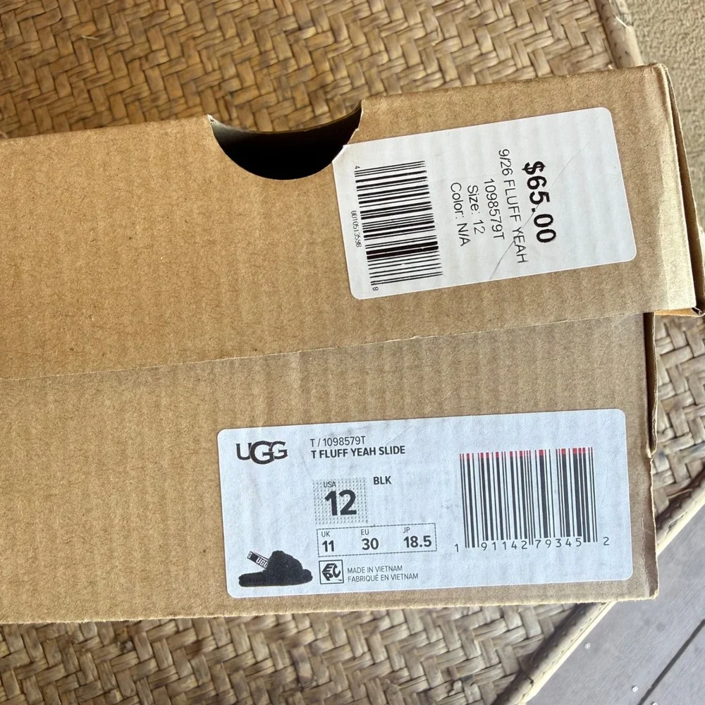 UGG T Fluff Yeah Slide Black Sheepskin Elastic Strap Kids Toddler 12 1098579T